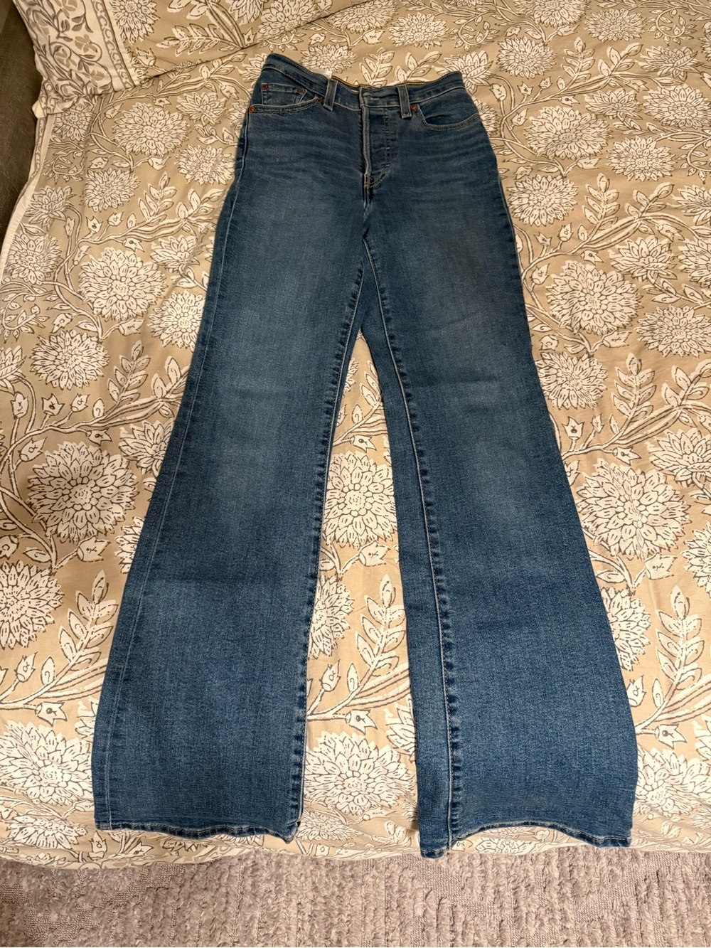 Levi's High-Rise Wide Leg Jeans — Dark Blue Wash